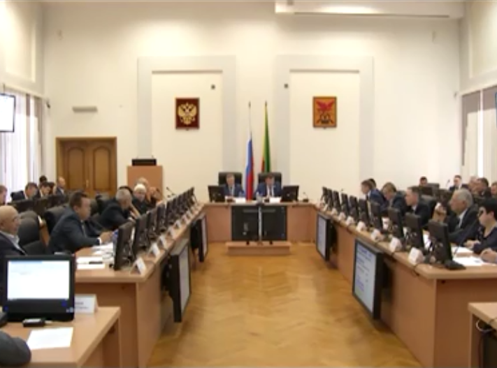 Главные решения внеочередного заседания - новый прожиточный минимум для пенсионеров и возобновление закона о столичном статусе Читы - в материале телекомпании 