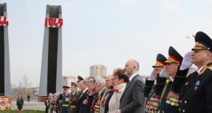 Парад и митинг на Мемориале в День Победы в Чите. 9 мая 2014 года